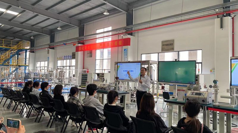 从“纯度99.9%”到“定制级杂质控制”，高纯原料的隐形门槛在哪